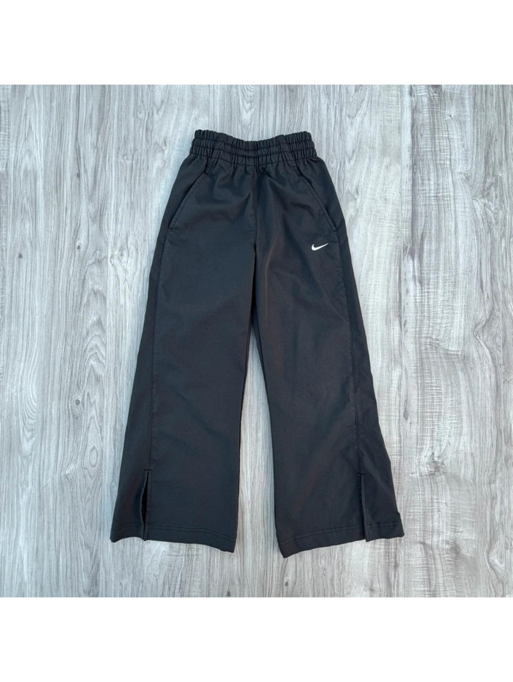 Nike Sportswear Big Kids' Woven Wide-Leg Pants